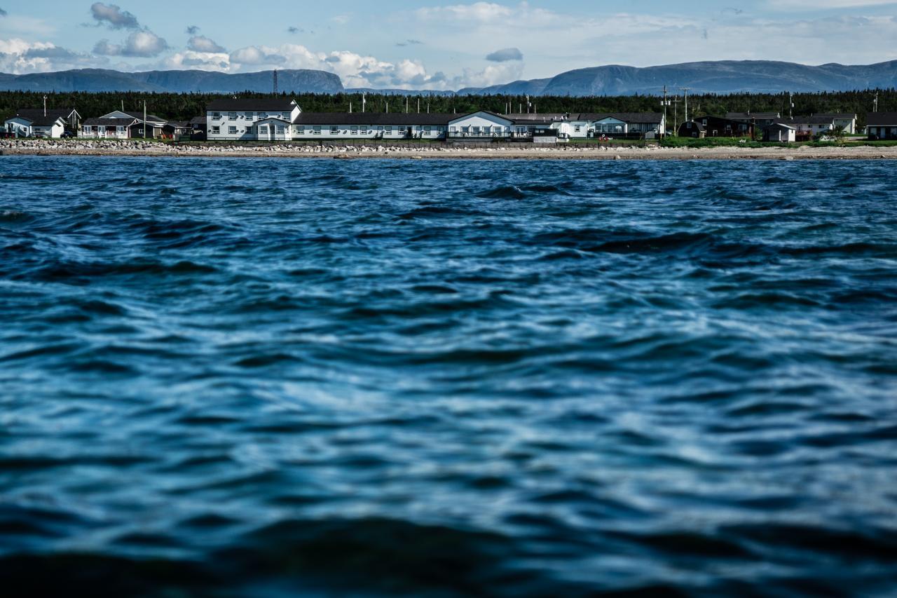 Shallow Bay Motel & Cabins Conference Centre Cow Head Exterior foto